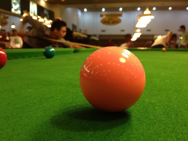 Pětiletý Fred Richards: Kulečníkový zázrak z Anglie sází na snookerový sen