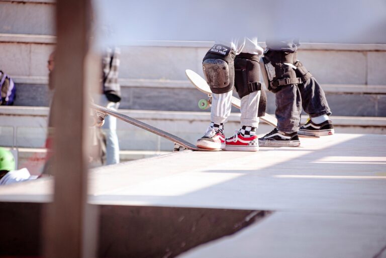 Američan na skateboardu překonal kontinent a svůj rekord za 39 dnů