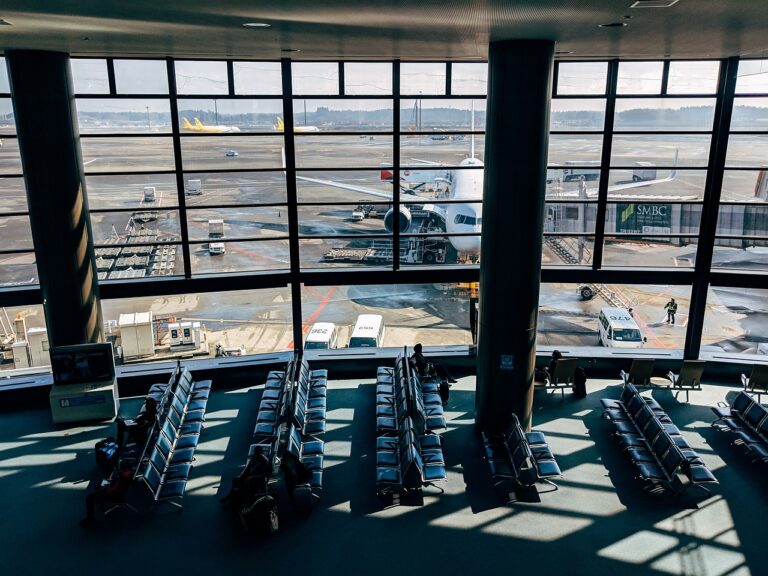 Opilá posádka British Airways odsoudila let a uvěznila stovky pasažérů