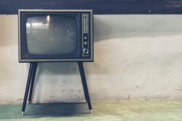 TV Nova představuje pestrý podzimní program s novými seriály a osvědčenými hity