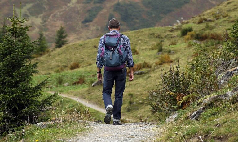 Rekordní teploty neodradily turisty od výšlapu na Lysou horu